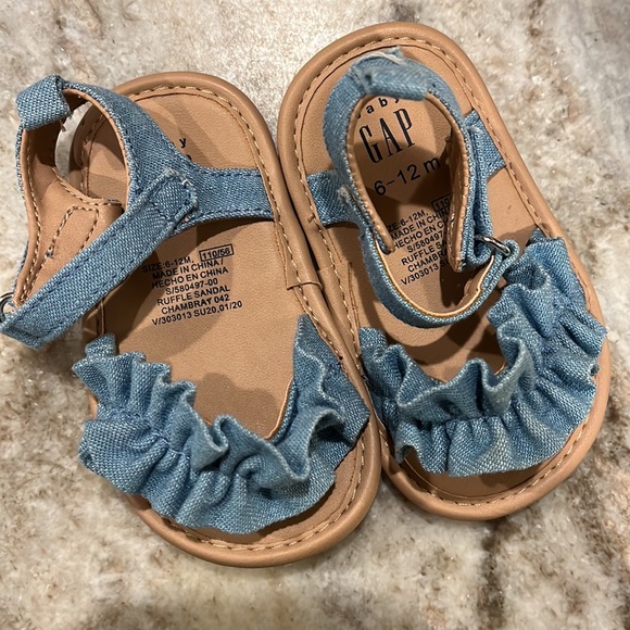 Baby Gap Denim Ruffle Sandals - Picture 2 of 4